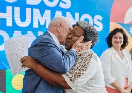 Macaé Evaristo toma posse como ministra dos Direitos Humanos