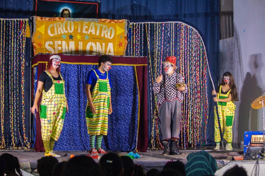 Batayporã: 120 crianças da Rede Socioassistencial ganham comemoração com Circo Teatro