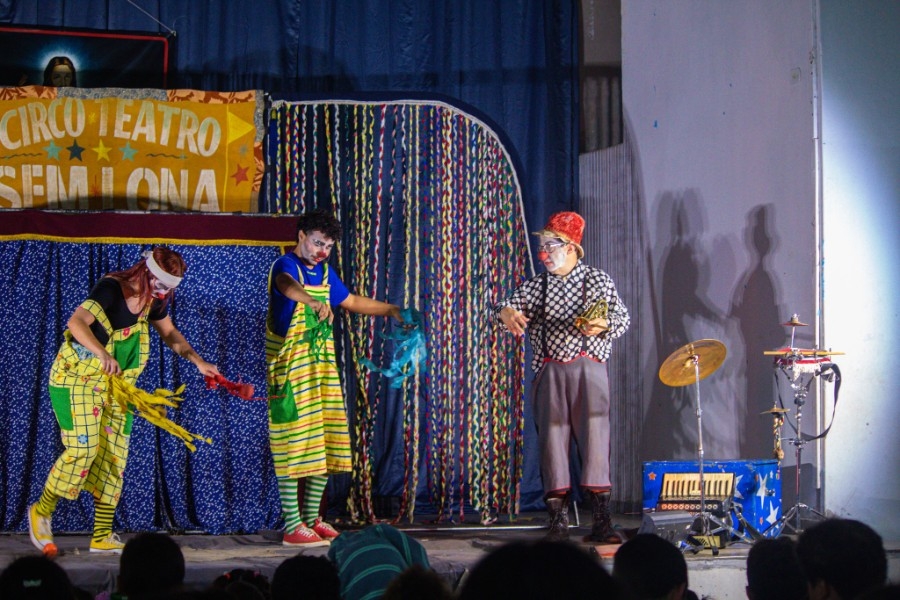 Batayporã: 120 crianças da Rede Socioassistencial ganham comemoração com Circo Teatro