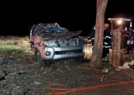 Grave acidente mata duas pessoas na BR-376 em Vicentina