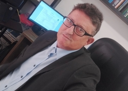 Advogado divulga fake news sobre pesquisas eleitorais nas redes sociais contra Dr. Leandro