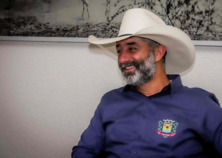 Juliano Ferro é reeleito prefeito de Ivinhema com 81,29% dos votos válidos