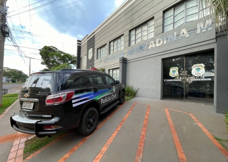 Em Nova Andradina, jovem sai para trabalhar, mas quando chega em casa, encontra porta arrombada e TV furtada