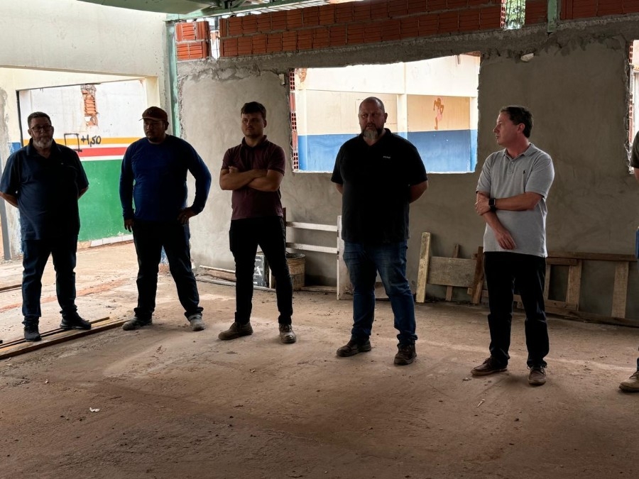 Comissões de Eficácia Legislativa e Educação fiscalizam obras da Escola Municipal Mundo da Criança e cobram prazo de entrega