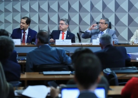 CPI das Bets convoca Gusttavo Lima e convida Felipe Neto para deporem
