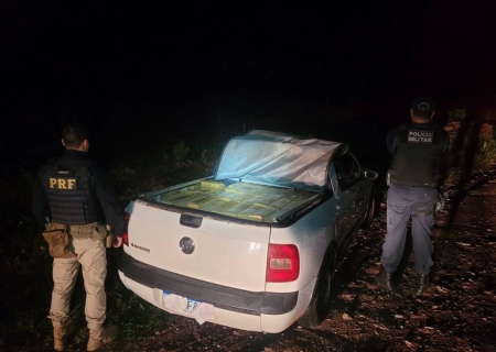 Saveiro com mais de 800 kg de maconha é apreendida durante ação conjunta em Caracol