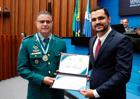 Caravina homenageia profissionais da Segurança Pública com Medalha Adib Massad