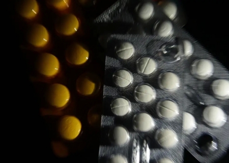 Projeto que isenta medicamentos do imposto de importação vai à sanção