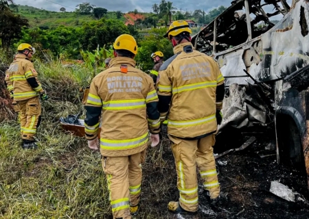 Sobe para 41 número de mortos em acidente em Minas Gerais
