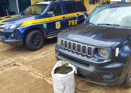 Jeep com 20 kg de skunk é apreendido pela PRF em Água Clara