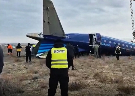 Putin pede desculpas ao Azerbaijão por queda de avião que matou 38 pessoas