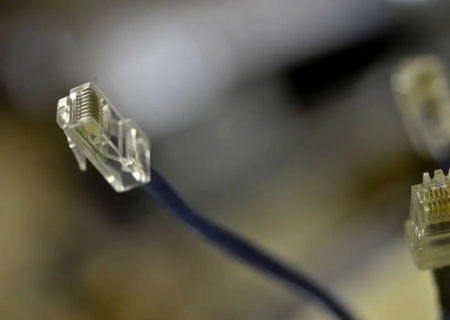 Nove a cada dez brasileiros têm acesso à internet em casa