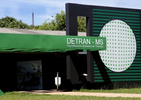 Detran alerta que não envia SMS ou e-mail com informações de suspensão da CNH à condutores