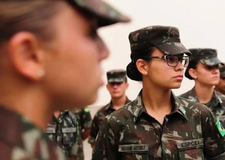 Alistamento militar feminino voluntário começa neste mês