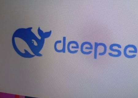 Chatbot DeepSeek atinge 17% de precisão e fica atrás de rivais ocidentais