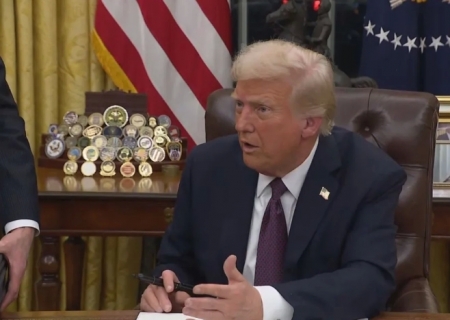 Trump deve assinar decreto proibindo militares transgêneros no Exército