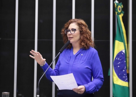 TRE-SP cassa mandato e torna deputada federal Carla Zambelli inelegível por 8 anos