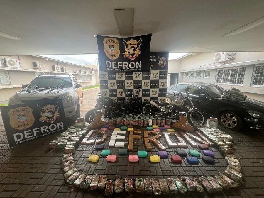 Polícia prende 'família do tráfico' e apreende fuzis e drogas em Ponta Porã