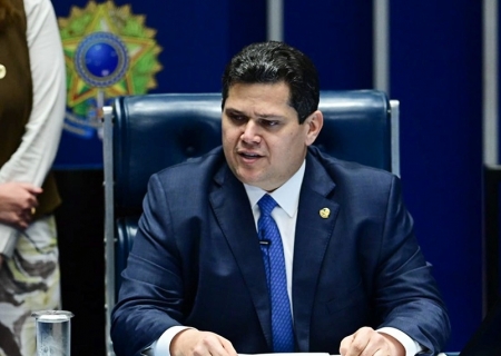 Davi Alcolumbre é eleito presidente do Senado com ampla maioria