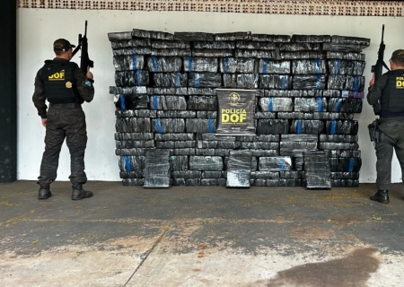 Veículo furtado em São Paulo é recuperado pelo DOF com mais de 1,7 tonelada de maconha