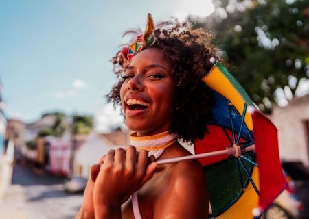 Carnaval 2025: as principais tendências para curtir com estilo