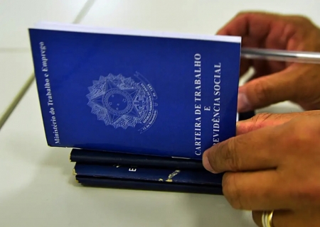 Taxa de desemprego sobe para 6,5% no trimestre encerrado em janeiro