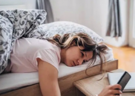 Comportamentos sedentários pioram saúde mental de adolescentes, diz estudo