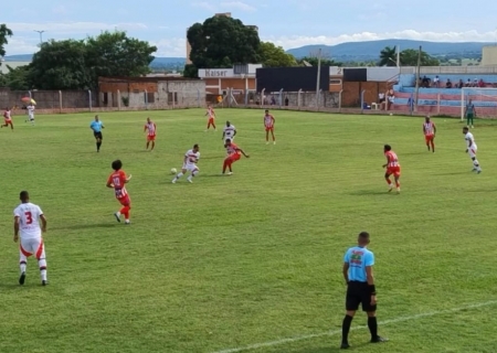 Coxim vence a primeira e interrompe reação do Águia Negra