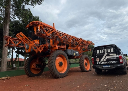 Defron apreende máquina agrícola levada de oficina em Dourados