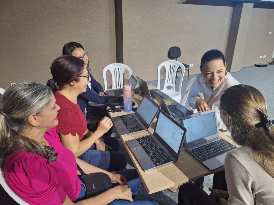 Formação capacita professores da Rede Municipal sobre novas tecnologias educacionais