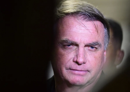 Advogado de Bolsonaro entra com representação na OAB contra o STF