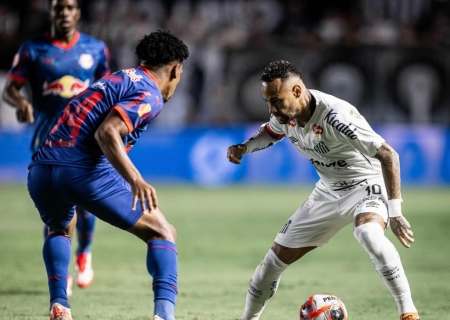 Neymar exalta eficiência do Santos nas bolas paradas: 'Time campeão é assim