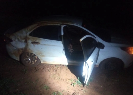Carro capota na rodovia MS-276, mas ocupantes saem ilesas