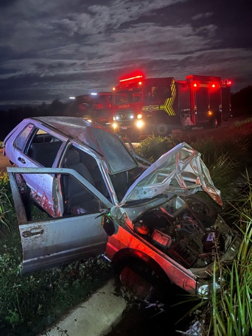 Motorista perde controle da direção, sai da pista e cai em vala do canteiro central da MS-134 entre Nova Andradina e Batayporã