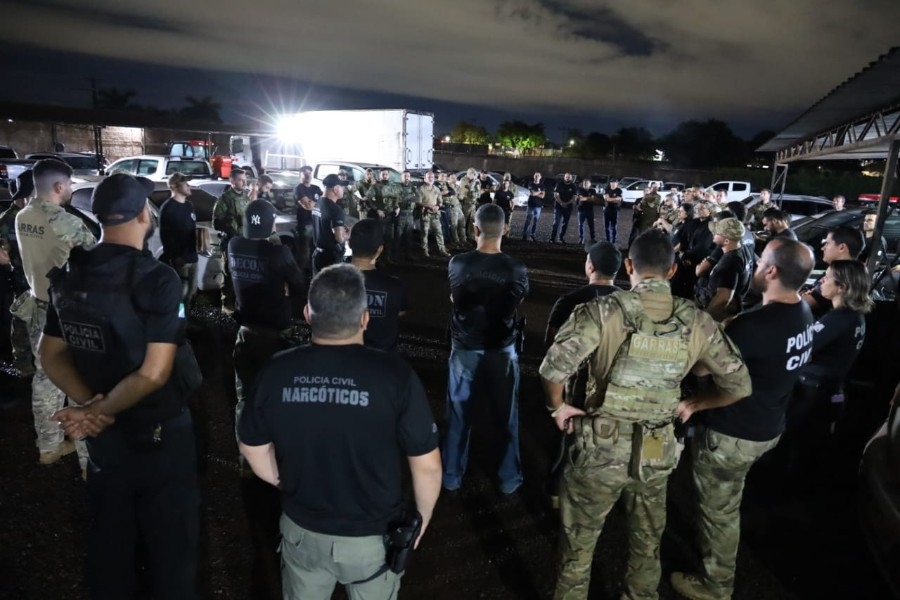 Durante operação contra o tráfico em Jardim, polícia prende 12 e apreende 5 adolescentes