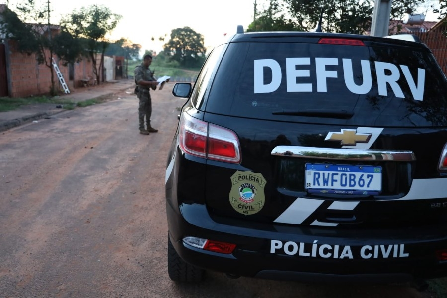 Durante operação contra o tráfico em Jardim, polícia prende 12 e apreende 5 adolescentes