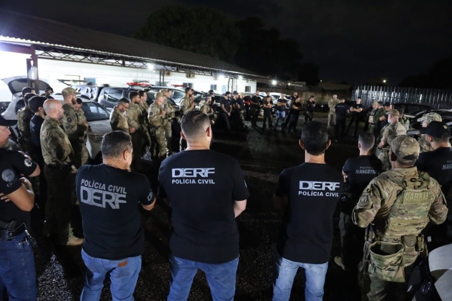 Durante operação contra o tráfico em Jardim, polícia prende 12 e apreende 5 adolescentes
