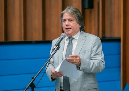 Deputado Caravina apresenta moção de apoio a prefeito e vice de Nova Andradina