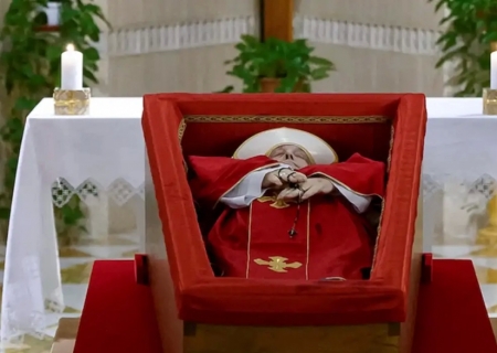 Papa Francisco: velório aberto começa amanhã, funeral será no sábado