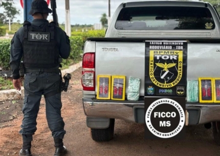 Casal é flagrado com 8 kg de cocaína nos pneus de uma caminhonete em Amambai