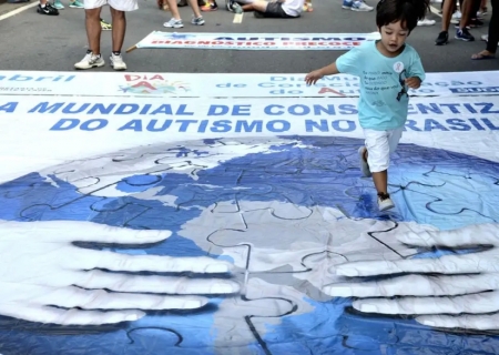 Detecção precoce do autismo ajuda na alfabetização e inclusão escolar