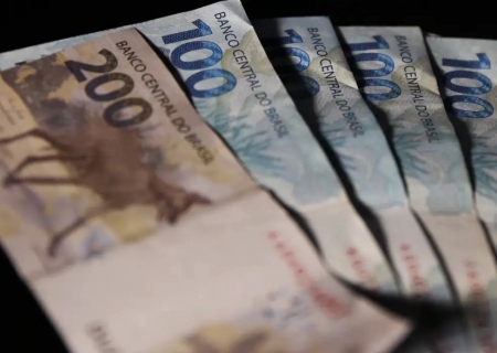 Mercado financeiro reduz previsão da inflação para 5,57%