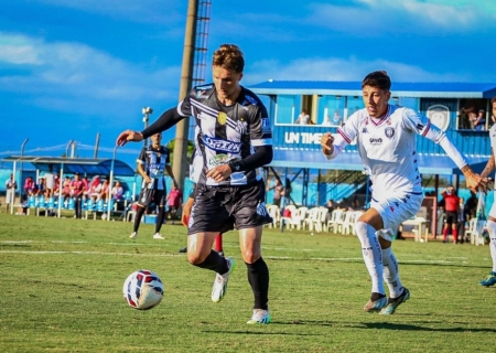 Operário para na trave, leva gol no fim e perde para o Cianorte na Série D do Brasileiro