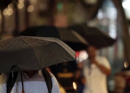 Água da chuva pode estar contaminada por agrotóxico, diz estudo