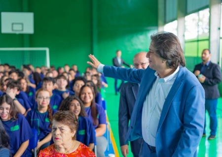 Campo Grande: Caravina destaca apoio à educação em entrega de escola revitalizada