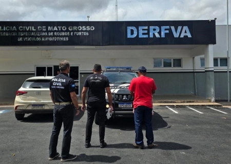Polícia Civil prende advogado e suposto cliente que tentavam tirar veículo de Delegacia com documento falso no MT
