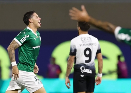Em noite de uruguaios, Palmeiras vence clássico com Corinthians