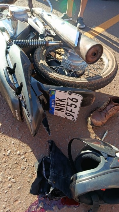 Colisão entre moto e máquina agrícola deixa um ferido na MS-141 em Ivinhema