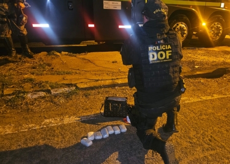 Passageira de ônibus que seguia com droga para o Paraná é presa pelo DOF em Amambai