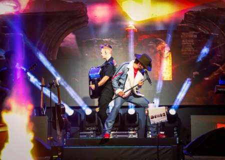 Luan Pereira leva multidão ao delírio em show histórico pelos 66 anos deNova Andradina